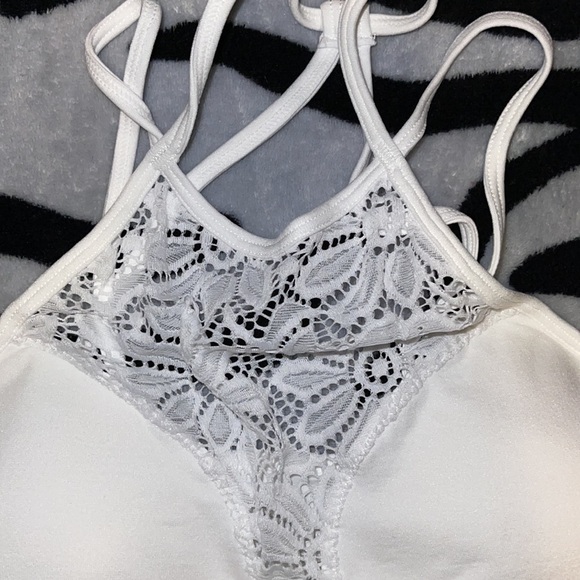 **BRAND NEW White Lace Bralette** - Picture 2 of 4